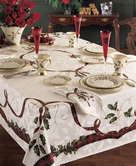 Elegant Woven Leaves Jacquard Damask Tablecloth, 70" Round 40. . Macys tablecloths